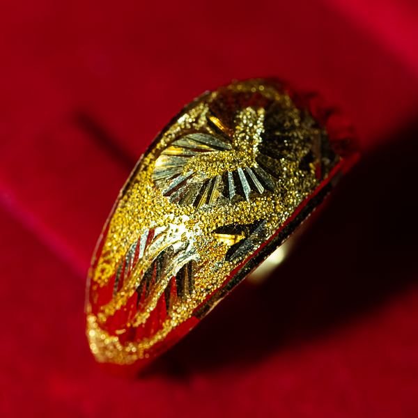 แหวนทองตัดลายละเอียด